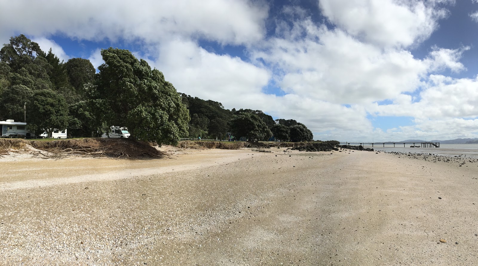 Foto van Shelly Beach met beige zand oppervlakte