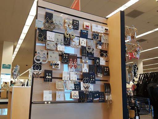 Department Store «Nordstrom Rack Tanasbourne Town Center», reviews and photos, 18100 NW Evergreen Pkwy, Beaverton, OR 97006, USA