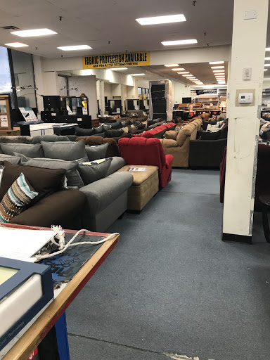 Furniture Store «American Freight Furniture and Mattress», reviews and photos, 7102 Turfway Rd, Florence, KY 41042, USA