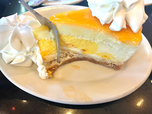 Restaurant «The Cheesecake Factory», reviews and photos, 600 Spectrum Center Dr, Irvine, CA 92618, USA