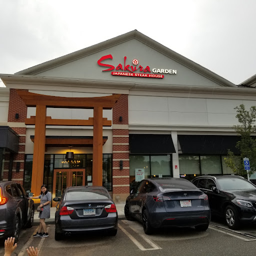 Shopping Mall «The Promenade Shops at Evergreen Walk», reviews and photos, 501 Evergreen Way #503, South Windsor, CT 06074, USA