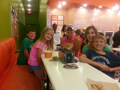 Frozen Yogurt Shop «Orange Leaf Frozen Yogurt», reviews and photos, 21501 21 Mile Rd, Macomb, MI 48044, USA