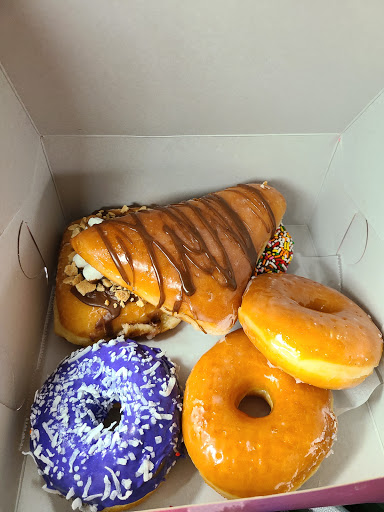 Donut Shop «Donut Star», reviews and photos, 601 W Washington St, San Diego, CA 92103, USA