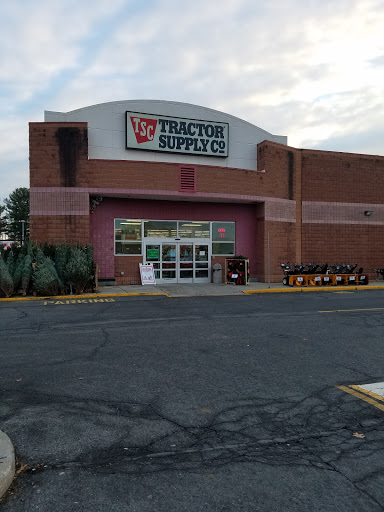 Home Improvement Store «Tractor Supply Co.», reviews and photos, 79 Weibel Ave, Saratoga Springs, NY 12866, USA
