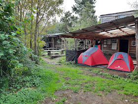 Camping, Dormis y Refugios La Escondía