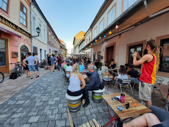 Hozzászólások és értékelések az Lima Pub and Hostel-ról