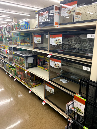 Pet Supply Store «Pet Supplies Plus», reviews and photos, 4856 Harvest Mill Way, Knoxville, TN 37918, USA