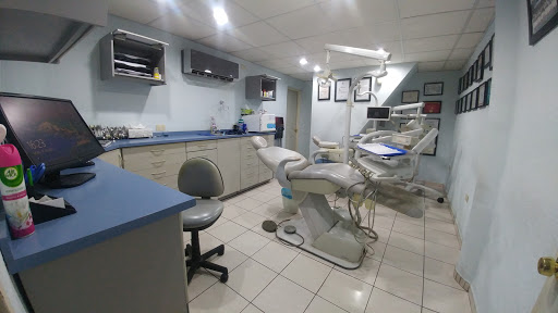 Periodoncista de implantes dentales Culiacán Rosales
