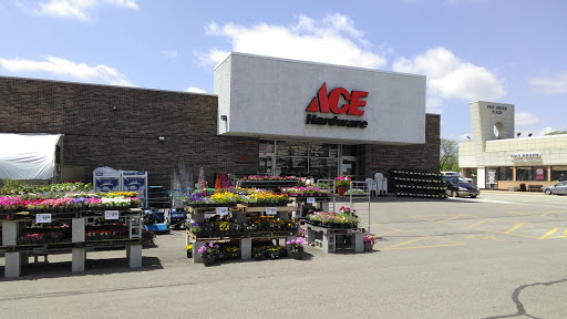 Hardware Store «Ace Hardware», reviews and photos, 609 E Hawley St, Mundelein, IL 60060, USA