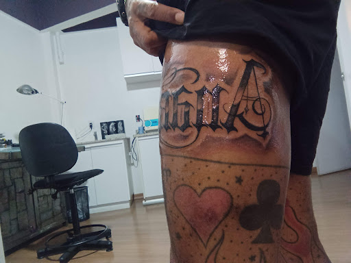 Logo da empresa - Kernn Tattoo