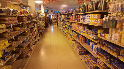 Grocery Store «Columbia Market», reviews and photos, 450 Wa Na Pa St, Cascade Locks, OR 97014, USA