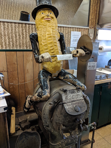 Nut Store «Peanut Shoppe Main Street», reviews and photos, 24 S Main St, Memphis, TN 38103, USA