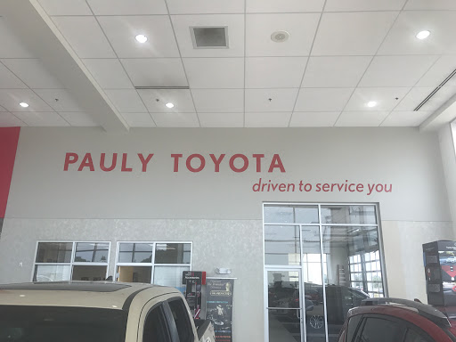 Toyota Dealer «Pauly Toyota», reviews and photos, 1035 S Illinois Rte 31, Crystal Lake, IL 60014, USA