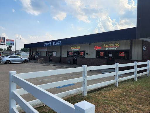 Barbecue Restaurant «Hog Pen Barbecue & Catering», reviews and photos, 800 Walnut St, Conway, AR 72032, USA