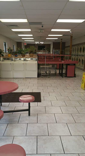 Laundromat «Maytag Home Laundry», reviews and photos, 519 Tiffin Ave, Sandusky, OH 44870, USA