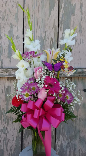 Florist «Little Flower Shop», reviews and photos, 616 High St, Delano, CA 93215, USA
