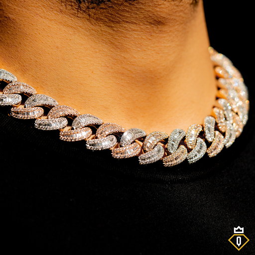 Jewelry Appraiser «Queen City Jewelry & Pawn», reviews and photos, 7935 Reading Rd, Cincinnati, OH 45237, USA