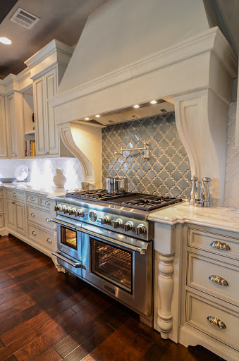 Kitchen Remodeler «The Frog Pad Kitchen & Bath Designer Showroom», reviews and photos, 1501 Ranch Rd 620 N a, Lakeway, TX 78734, USA