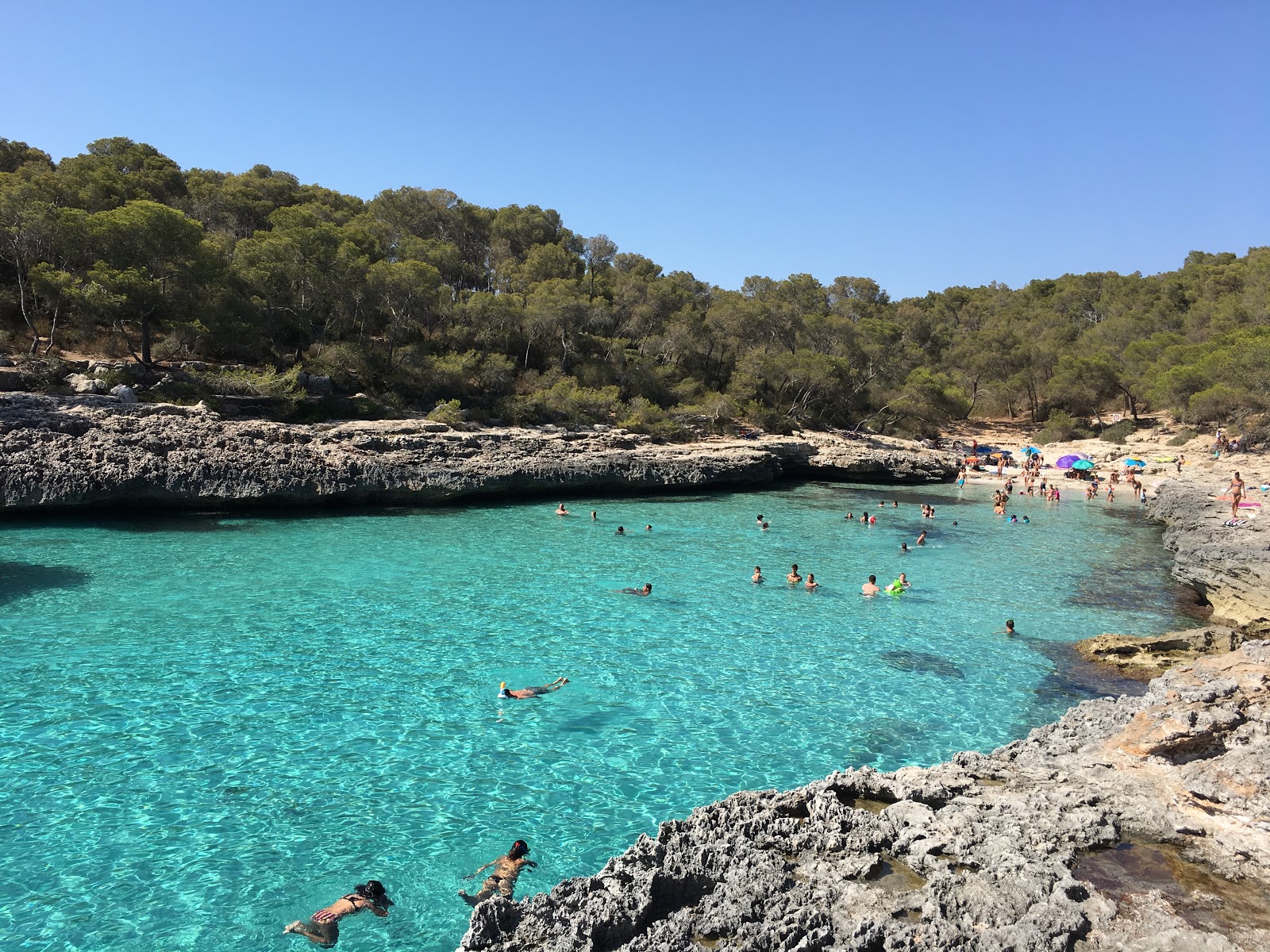 Foto van Calo des Borgit met fijne beige zand oppervlakte
