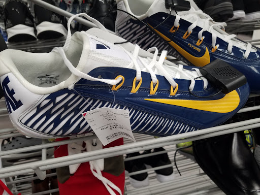 Shopping Mall «Shady Oaks Shopping Center», reviews and photos, 2415 SW 27th Ave, Ocala, FL 34471, USA