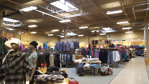 Camping Store «REI», reviews and photos, 1209 E Golf Rd, Schaumburg, IL 60173, USA