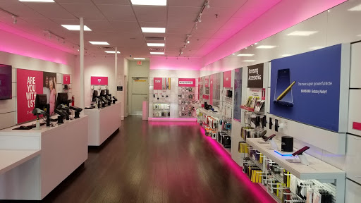 Cell Phone Store «T-Mobile», reviews and photos, 4320 Elverta Rd Suite 4, Antelope, CA 95843, USA