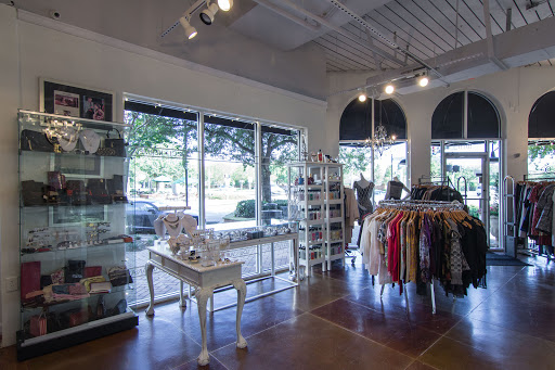 Boutique «Couture Designer Resale Boutique», reviews and photos, 10117 Montague St, Tampa, FL 33626, USA