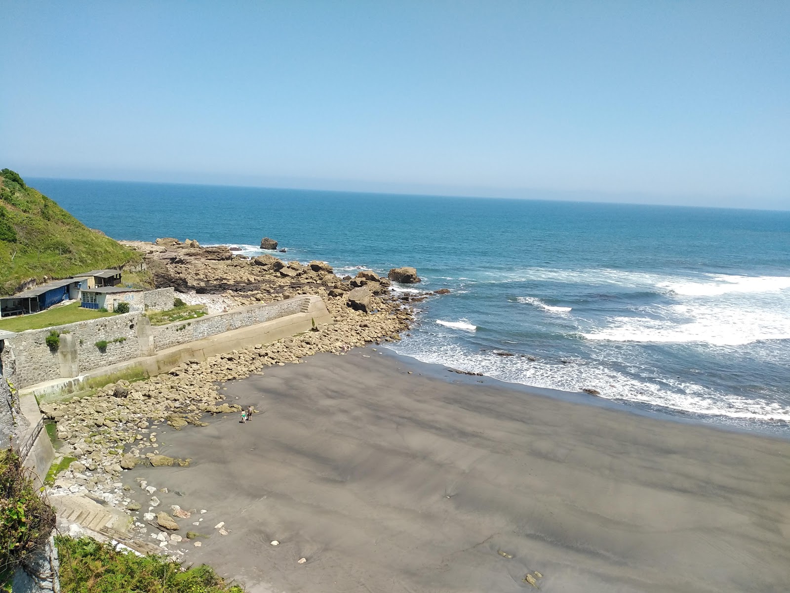 Playa de Arnao'in fotoğrafı çok temiz temizlik seviyesi ile