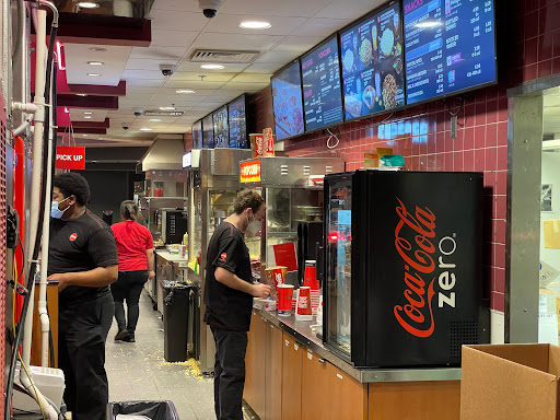 Movie Theater «AMC Showplace Schererville 16», reviews and photos, 875 Deer Creek Dr, Schererville, IN 46375, USA