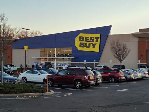 Electronics Store «Best Buy», reviews and photos, 1 Garden State Plaza Blvd, Paramus, NJ 07652, USA