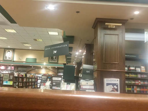 Book Store «Barnes & Noble», reviews and photos, 660 Beacon St, Boston, MA 02215, USA