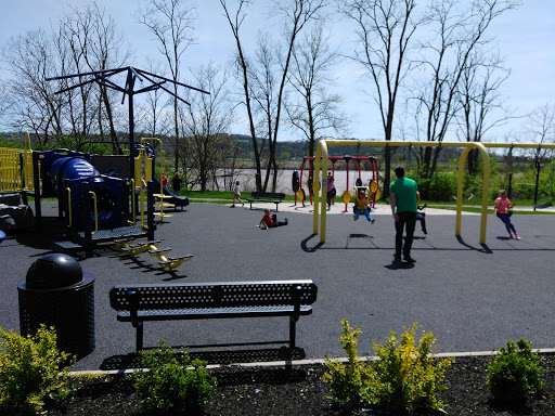 Community Center «Le Blond Community Center», reviews and photos, 2335 Riverside Dr, Cincinnati, OH 45202, USA