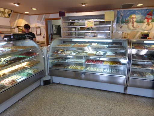 Pastry Shop «Lyndhurst Pastry Shop», reviews and photos, 256 Ridge Rd, Lyndhurst, NJ 07071, USA