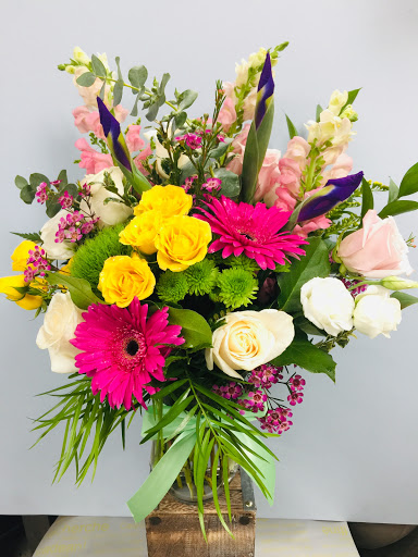 Florist «Rogers Park Florist», reviews and photos, 1415 W Morse Ave, Chicago, IL 60626, USA