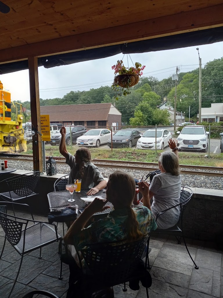 The Crossings Restaurant & Brew Pub Putnam, CT 06260 Menu, Reviews