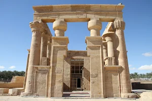 Temple of Hibis image