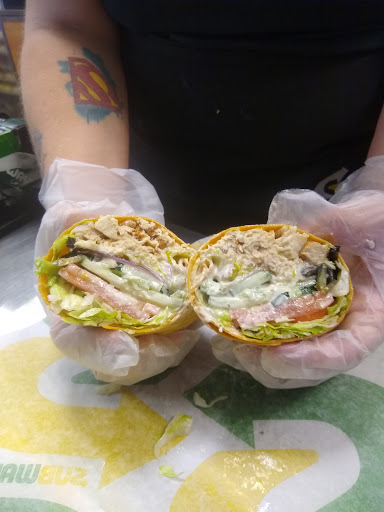 Restaurant «SUBWAY®Restaurants», reviews and photos, 601 Peavine Rd, Crossville, TN 38571, USA