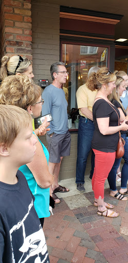 Wine Store «Village Wine Cellars», reviews and photos, 48 E Mulberry St, Lebanon, OH 45036, USA