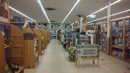 Pet Supply Store «CountryMax - Geneseo», reviews and photos, 4101 Lakeville Rd, Geneseo, NY 14454, USA