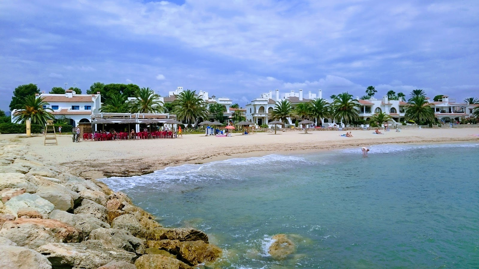 Fotografie cu Playa de La Pixerota cu o suprafață de nisip strălucitor