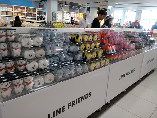 LINE FRIENDS Hollywood Los Angeles Store