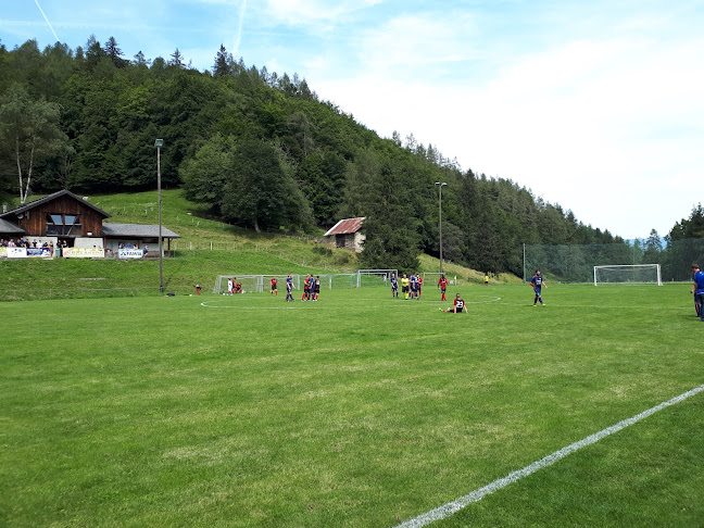 Rezensionen über Football field in Martigny - Sportstätte