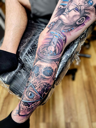 Explore eyelid tattoo ideas, creative tattoo ideas in Homosassa, available at Citrus Tattoos