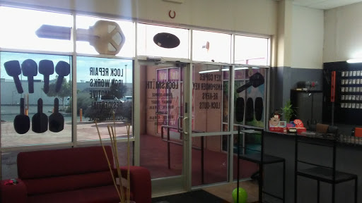 Locksmith «Masters Locksmith», reviews and photos, 1613 N Zaragoza Rd #200, El Paso, TX 79936, USA