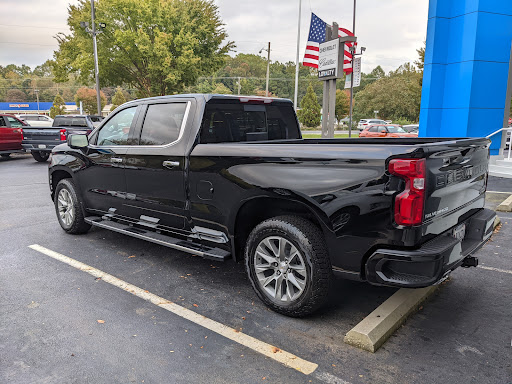 Cadillac Dealer «Holiday Chevrolet Cadillac», reviews and photos, 543 2nd St, Williamsburg, VA 23185, USA