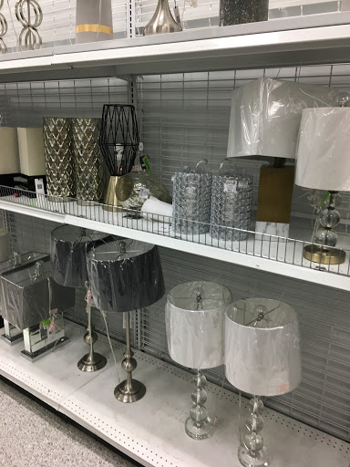 Clothing Store «Ross Dress for Less», reviews and photos, 151 N McDowell Blvd, Petaluma, CA 94954, USA