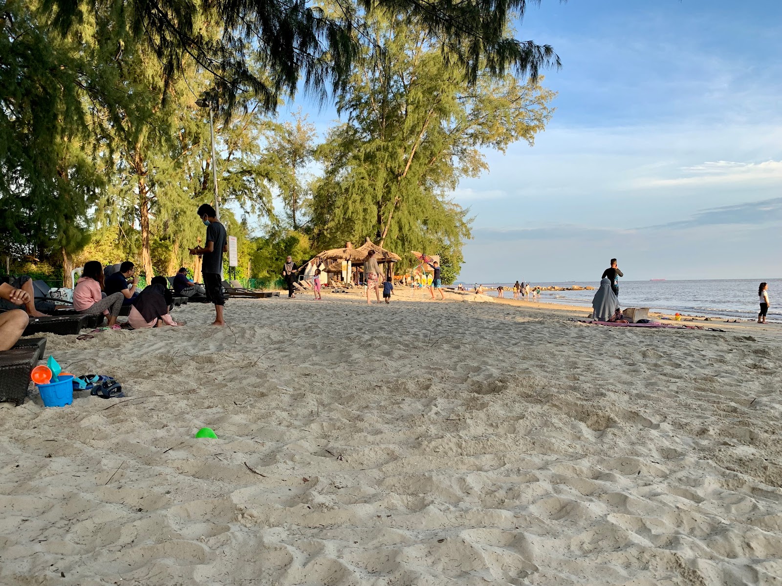 Valokuva Bagan Lalang Sepang Beachista. ja asutus