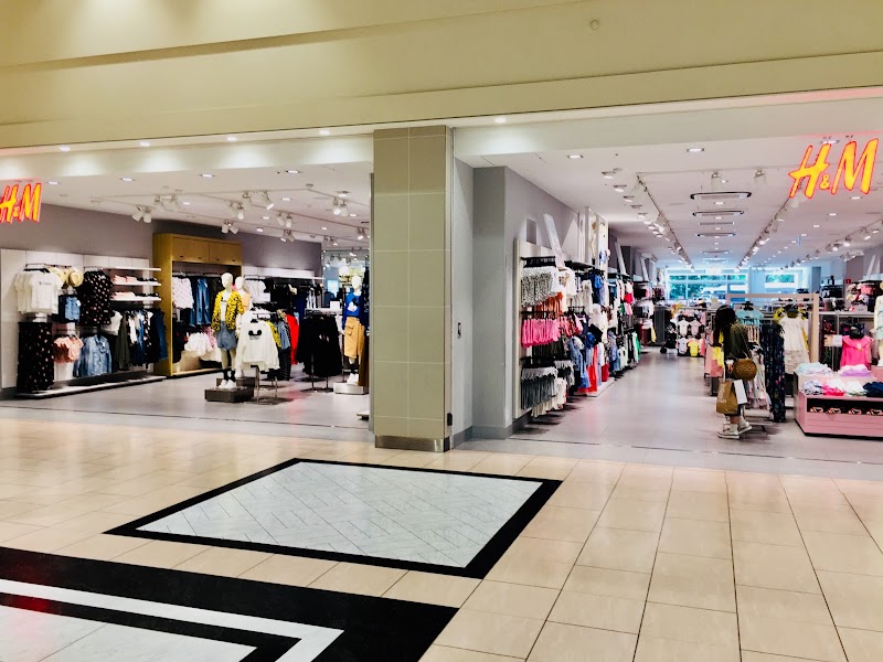 H M ピオレ姫路店 兵庫県姫路市豆腐町 衣料品店 グルコミ