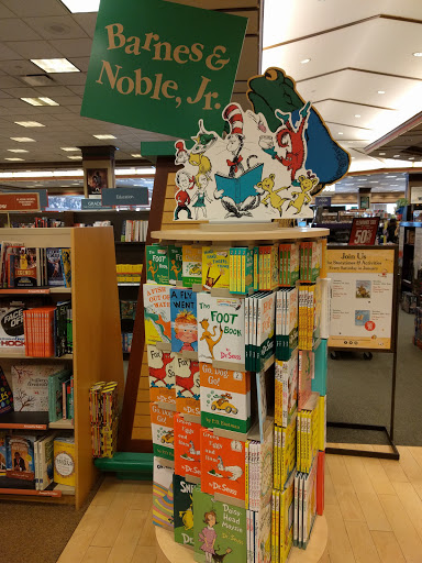 Book Store «Barnes & Noble Booksellers Maple Grove», reviews and photos, 8040 Wedgewood Ln N, Maple Grove, MN 55369, USA
