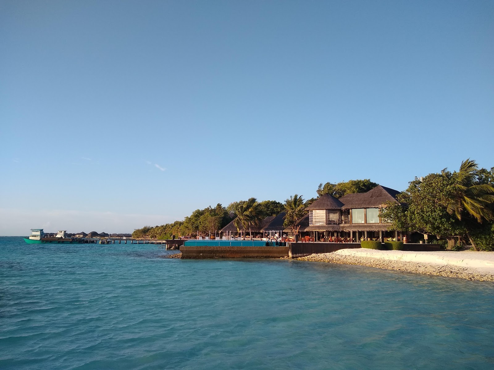 Fotografie cu Coco Bodu Hithi Resort - locul popular printre cunoscătorii de relaxare